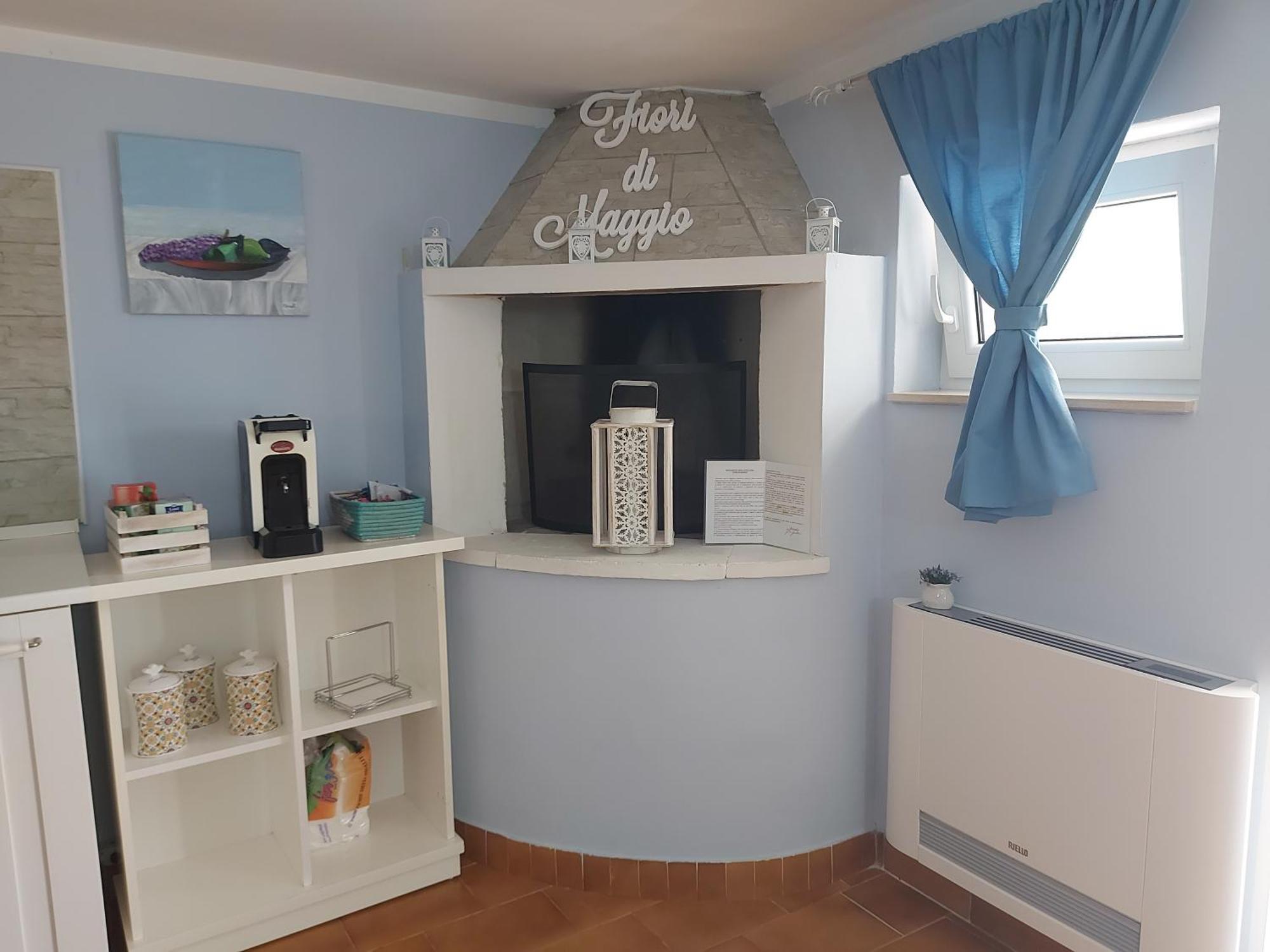 Casa Vacanza Fiori Di Maggio Pulsano Bagian luar foto